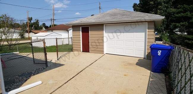 3005 26th Ave