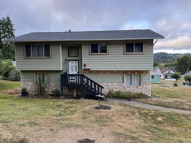 Building Photo - 2044 Harvard St Rental
