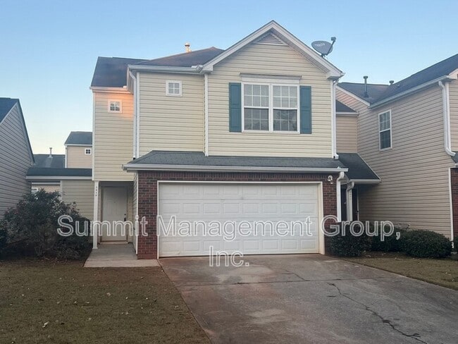 Building Photo - 2810 Lakeside Cir