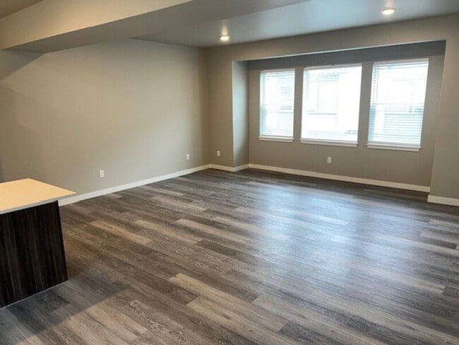 Photo - 1808 Eastgate Loop Unit 101