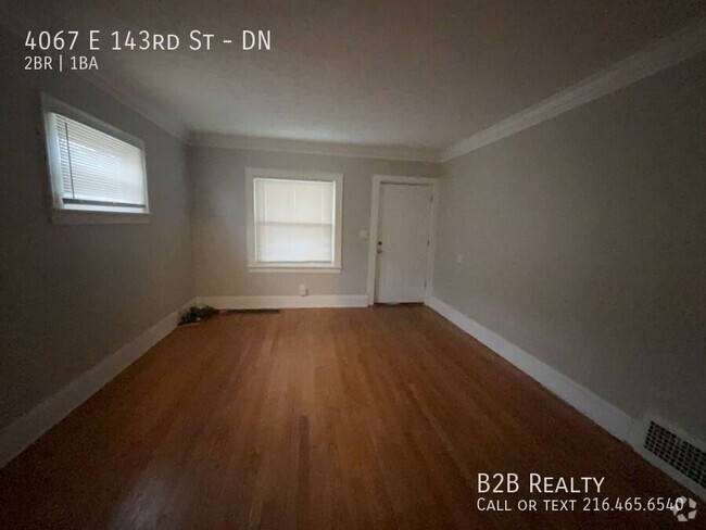 Building Photo - Charming 2-Bedroom Property in Prime Location Unit DN Rental