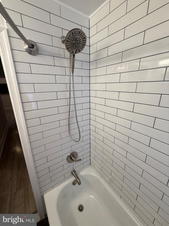 Photo - 2048 N Darien St