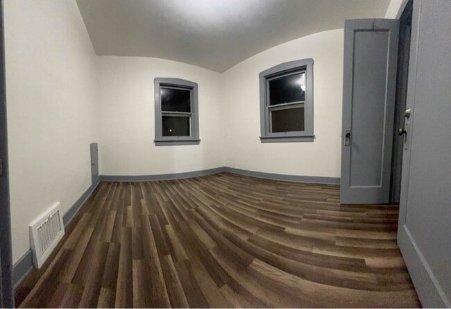 Photo - 8671 S State St Unidad UPSTAIRS