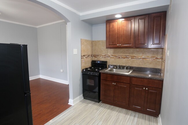 Photo - 6930 N Greenview Ave Condo Unit 508