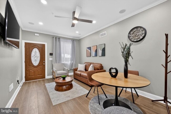 Photo - 2542 Arcadia St