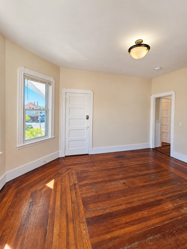 345 Earle St Unit 3