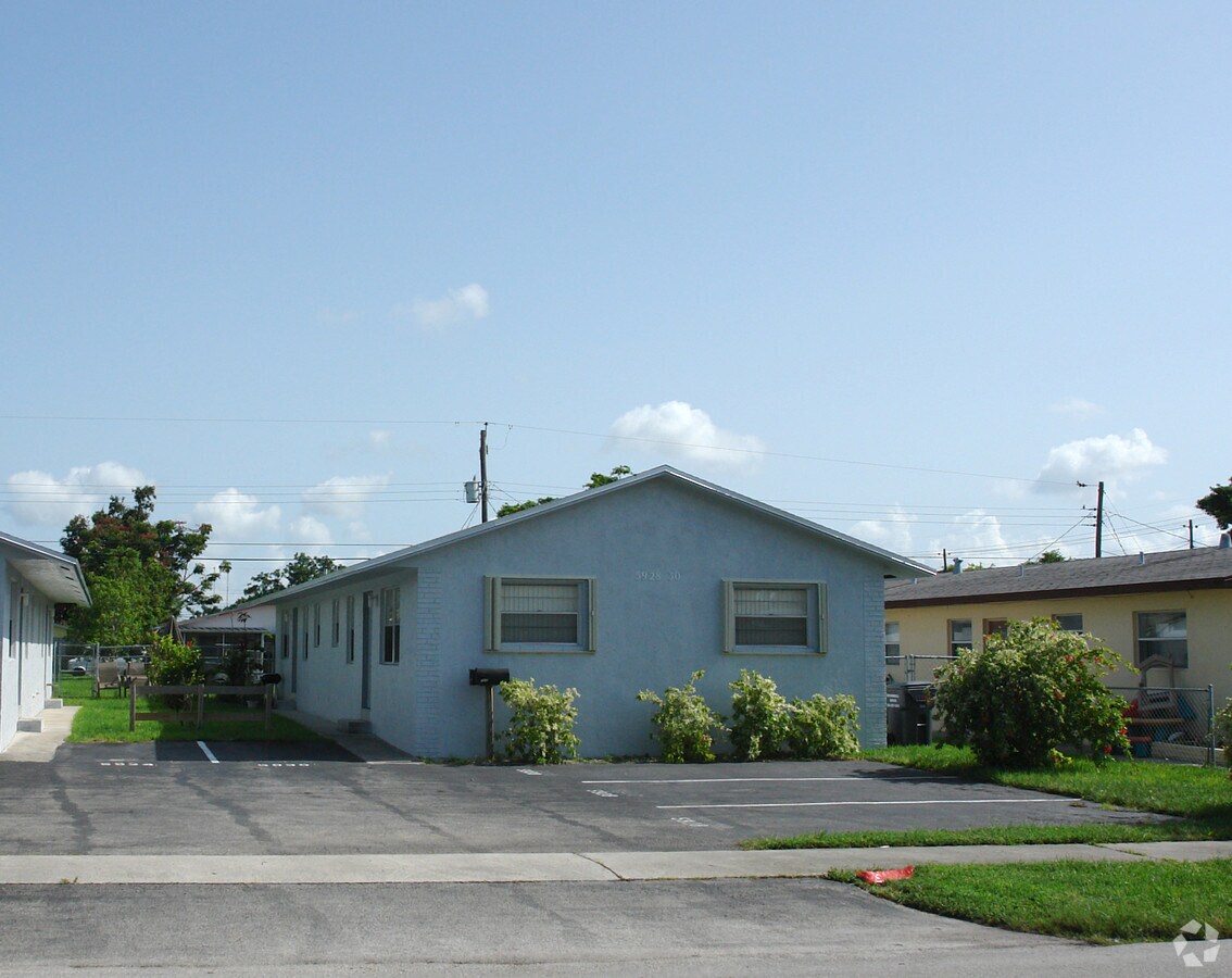 Photo - 5928-5930 Garfield St