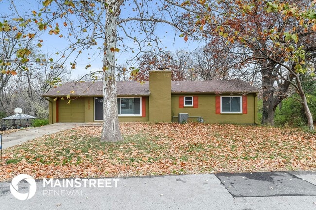 Building Photo - 5833 N Lenox Ave Rental