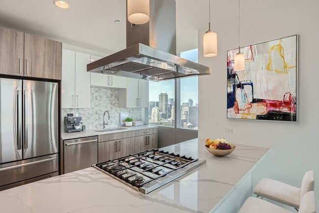 Photo - Sentral Michigan Avenue Apartments