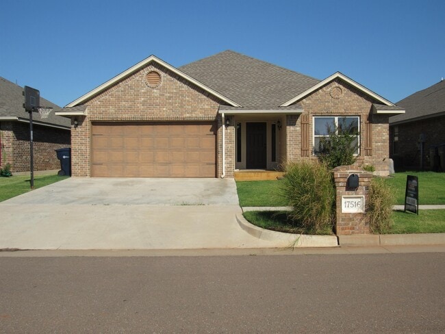 Building Photo - 17516 Black Hawk Dr