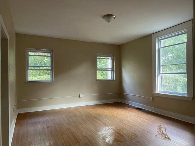 Photo - 14 N Bryant Ave Unit Apt 2