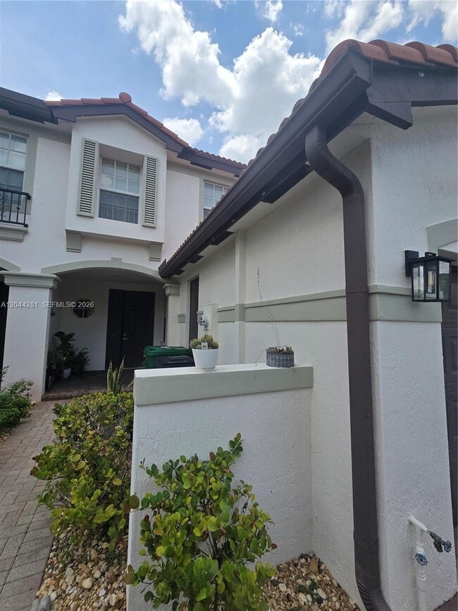 Photo - 9738 Darlington Pl