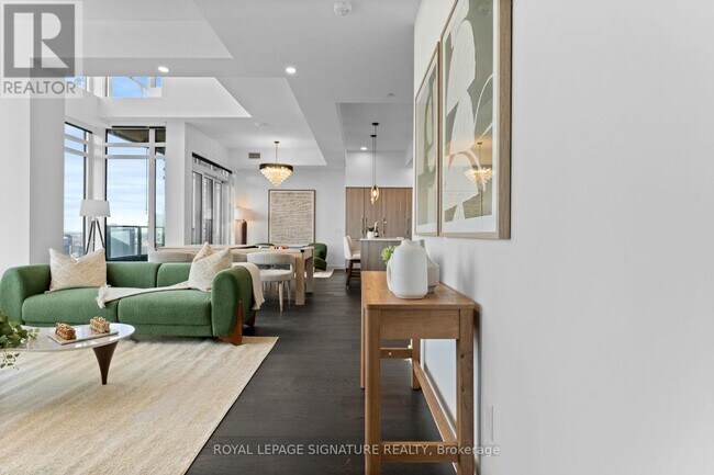Photo - 1 Concord Cityplace Wy Unit PH7001