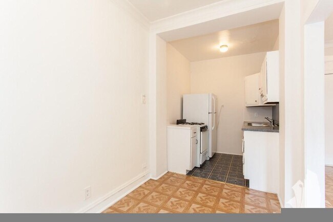 Photo - 4601 N Lincoln Ave Unit 2244-211