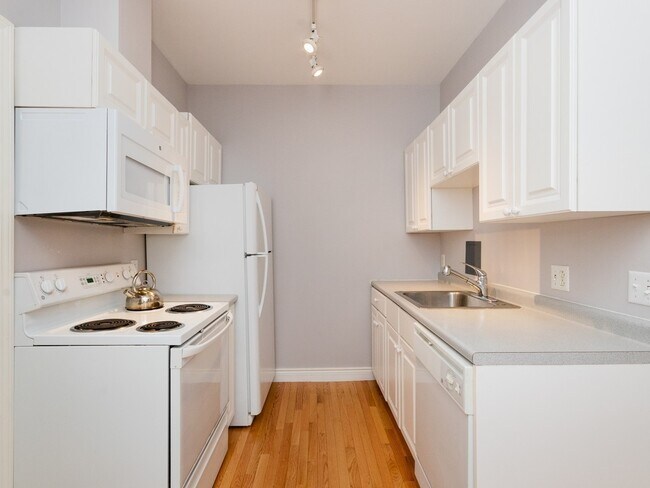 Photo - 10 Charlesgate E Unit 2