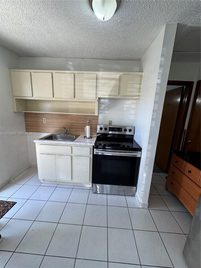 5530 E 6th Ave Unit 101