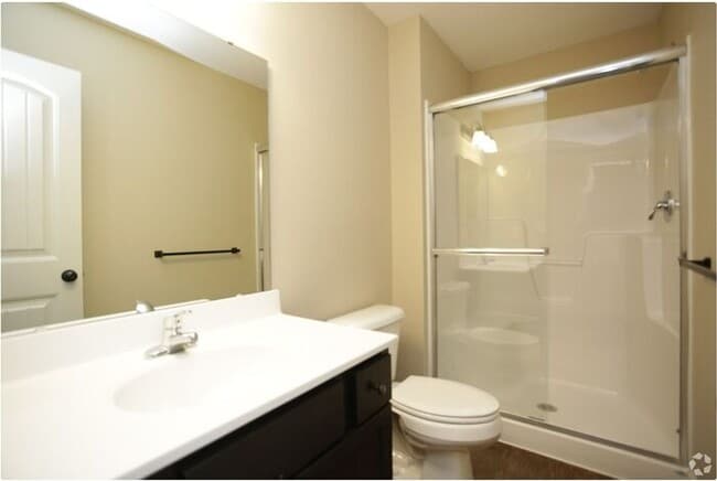 Photo - Eagle Creek Townhomes - Enjoy $50 off your monthly rent when you sign a 15-month lease.