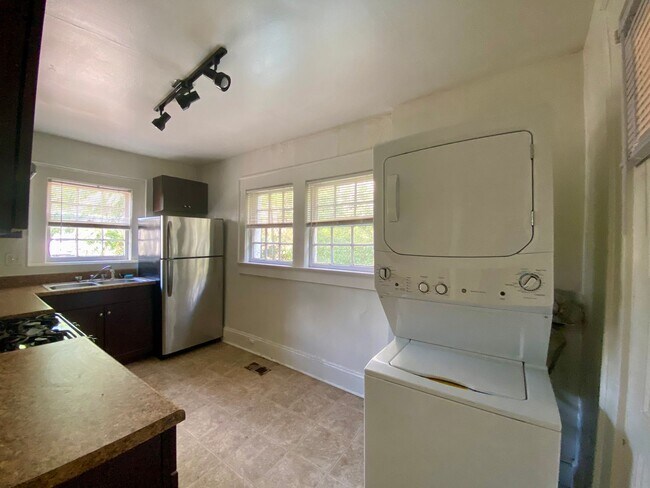 Photo - Spanish Oaks Apartment