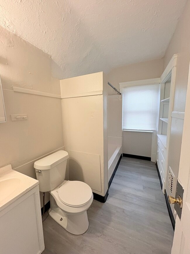 Photo - 3354 W 88th St