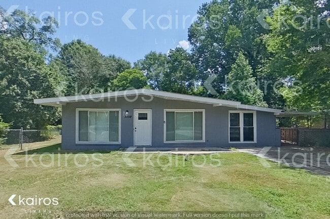 Photo - 1008 Woodburn Dr House