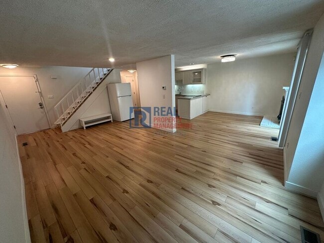 Photo - 2840 S Kenton Ct