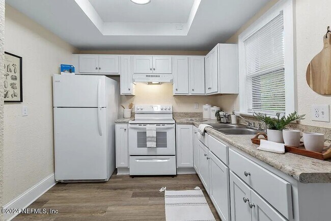 Photo - 766 West St Unit 766 West