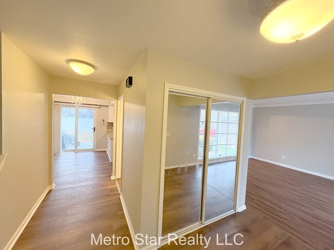 Photo - 1553 Lakewood Dr