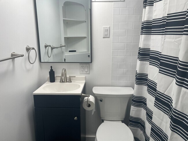 Photo - 1001 Olive St