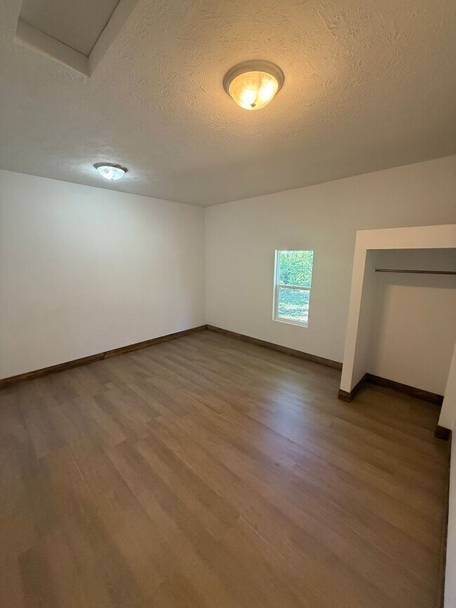 Photo - Spacious 3 Bedroom, 2 Bath Home in Springfield, MO!