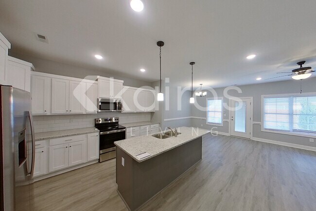 Photo - 3705 Oak Leaf Wy