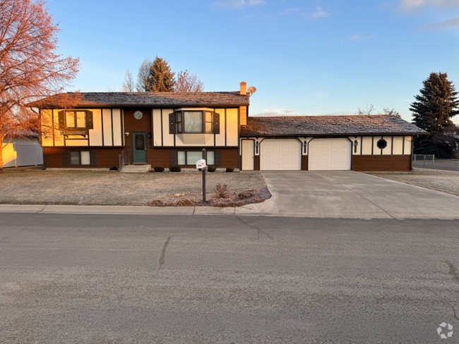 Building Photo - 1594 Boston Rd Rental