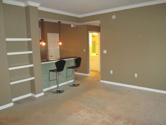 Photo - Cute 2 bedroom / 2 bath unit in beautiful ...