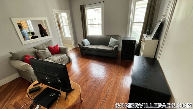 Photo - 10 Cutter Ave Apartment Unit 1