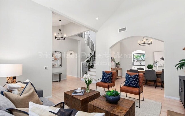 Photo - 994 Windflower Way