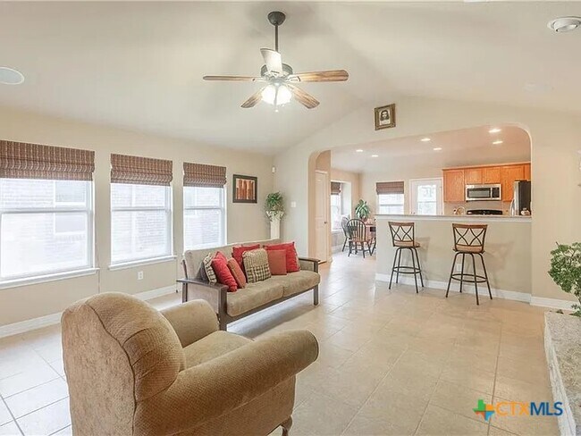 Photo - 130 Mystic Hollow