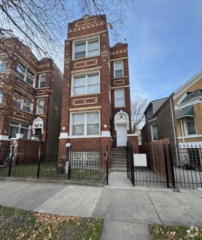 Building Photo - 1856 S Avers Ave Unit 1 Rental