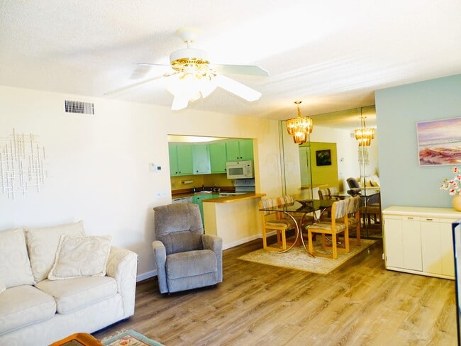 Photo - 409 Pine Glen Ln Unit A-2