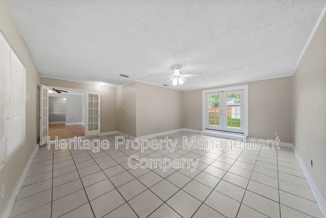 Photo - 7422 Stonehouse Dr