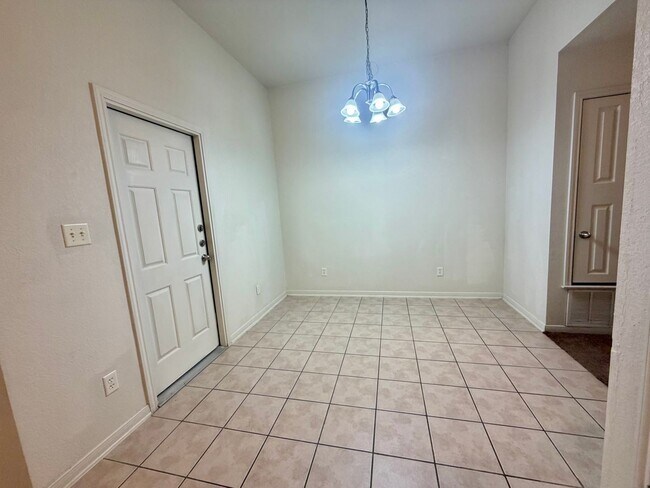 Photo - 608 Olaf Dr Unit B