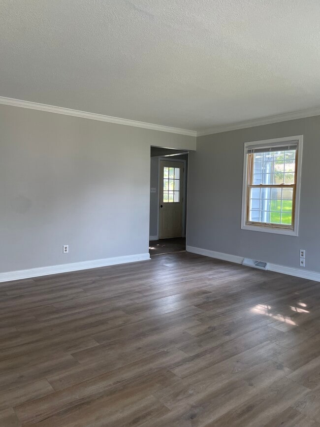 Photo - 2813 Hull Ave