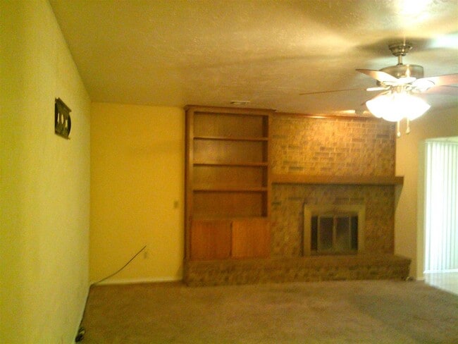 Photo - 6812 NW Willow Creek Dr