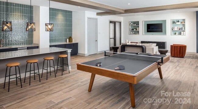 Photo - 8424 N Tryon St Unidad B3