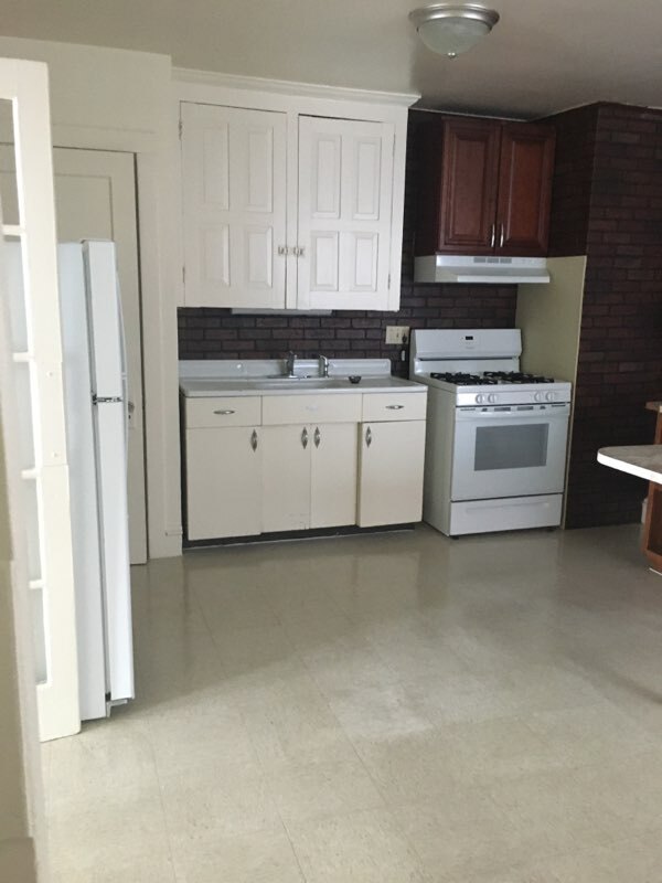 Building Photo - 303 Locust St Unit R Rental