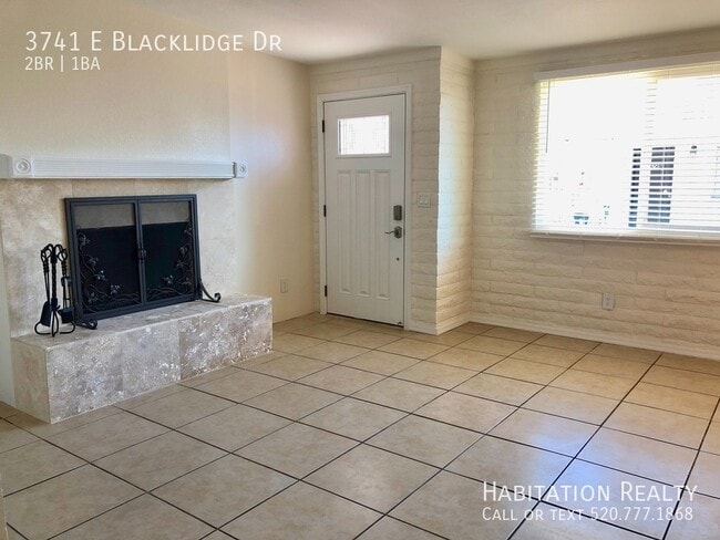 Photo - 3741 E Blacklidge Dr