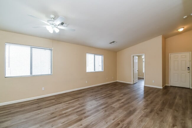 Photo - 5509 S 34th Ave