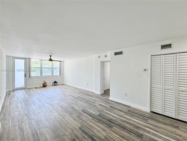 Photo - 245 18th St Unit 301