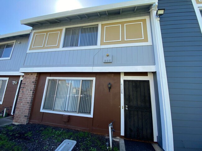 $300 Move-In Bonus! - $300 Move-In Bonus! House