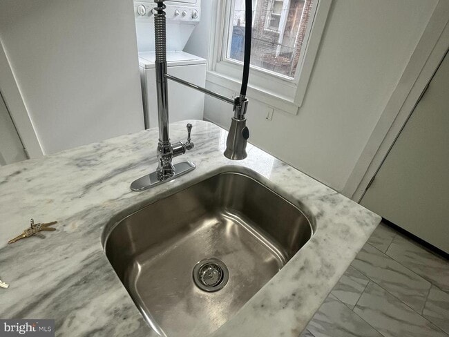 Photo - 5928 Chancellor St