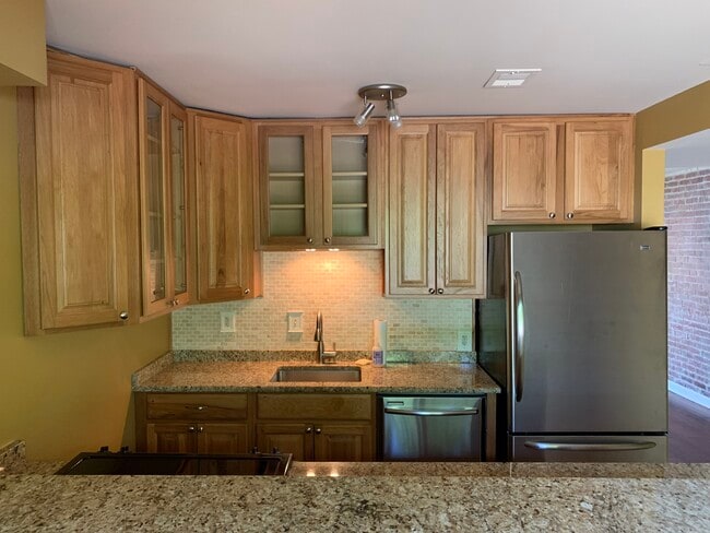 Photo - 103 E 8th St