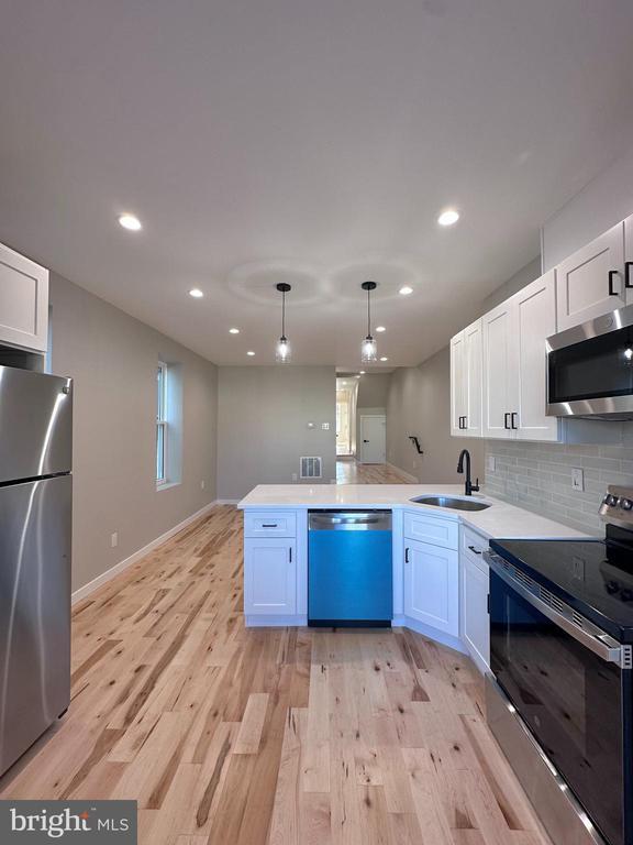 Photo - 2821 W Girard Ave Unit 2ND FLOOR